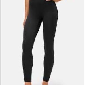 outdoor voices flow 7/8 leggings black size medium